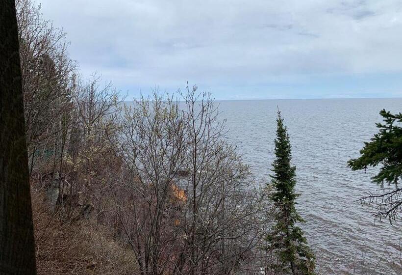 호텔 Cliff Dweller On Lake Superior
