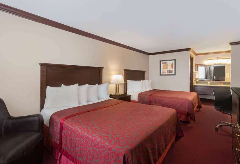فندق Days Inn By Wyndham Auburn