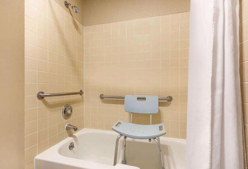 فندق Days Inn By Wyndham Auburn