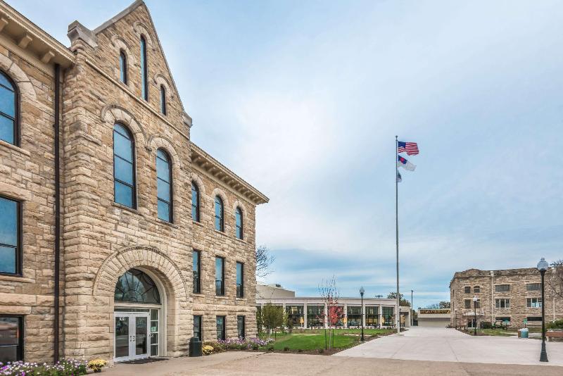 فندق Days Inn By Wyndham Ottawa