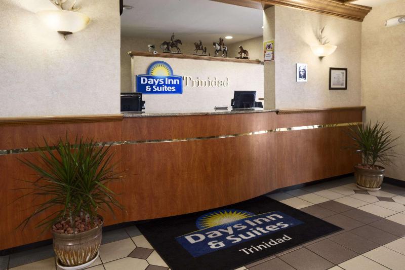Отель Days Inn & Suites By Wyndham Trinidad