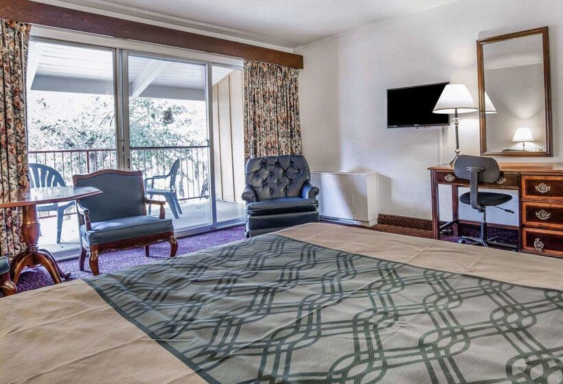 هتل Econo Lodge Near Reno Sparks Convention Center