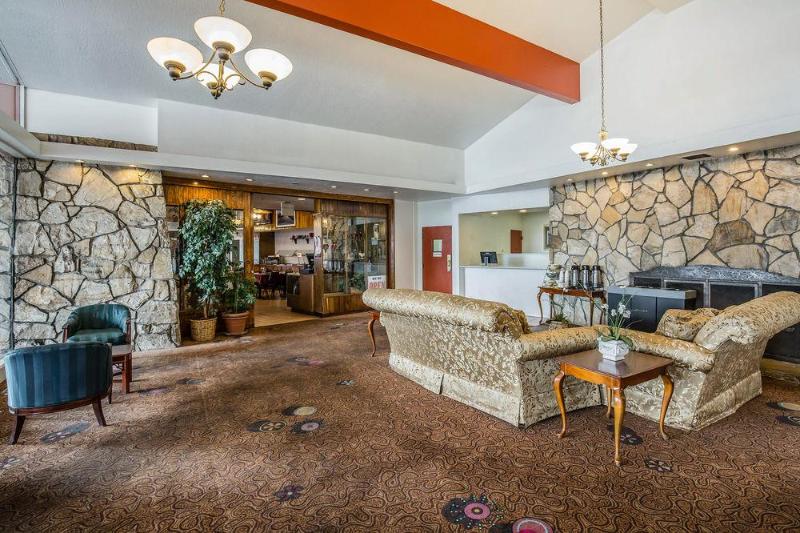 هتل Econo Lodge Near Reno Sparks Convention Center