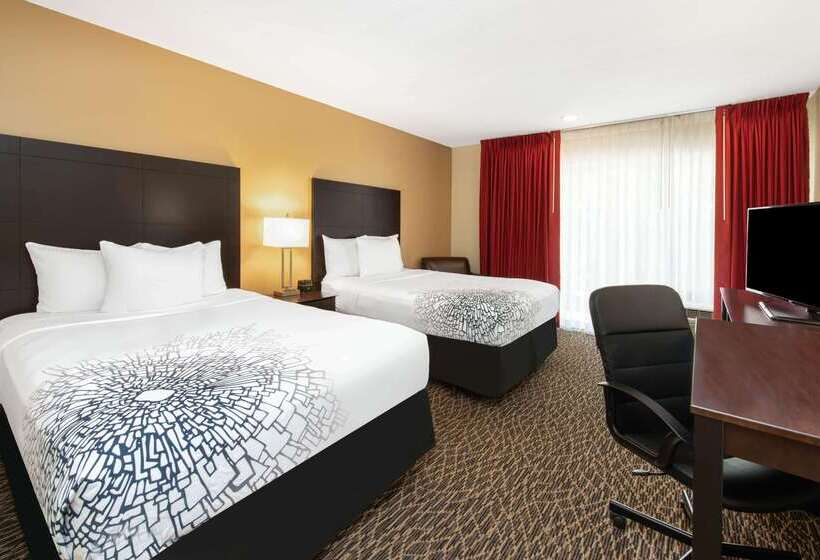 בית מלון כפרי La Quinta By Wyndham Clearwater Central