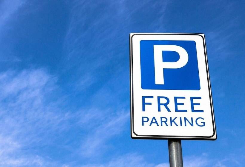 בית מלון כפרי Magnuson Copper Crown