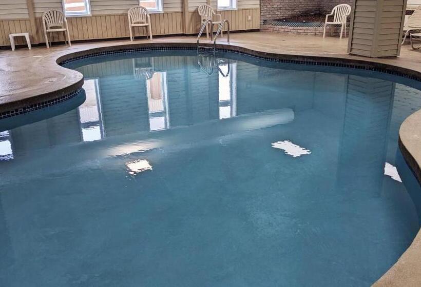 בית מלון כפרי Magnuson Copper Crown