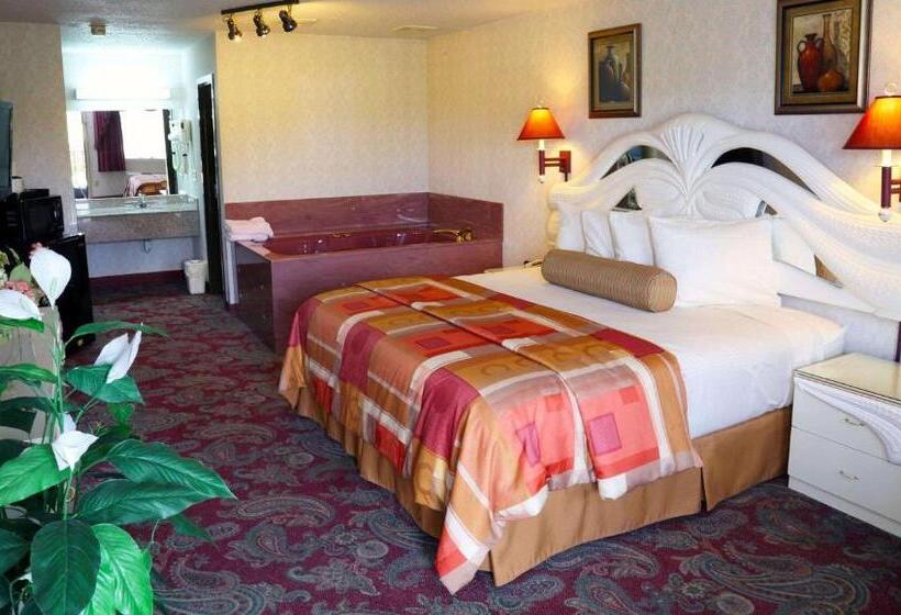 Magnuson Hotel Howell/brighton