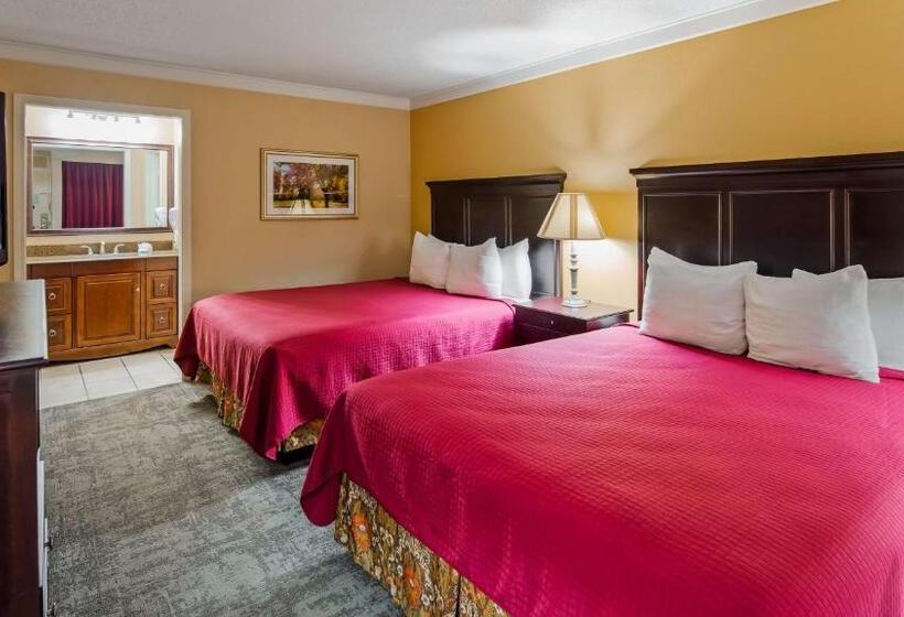 هتل Osage Creek Lodge