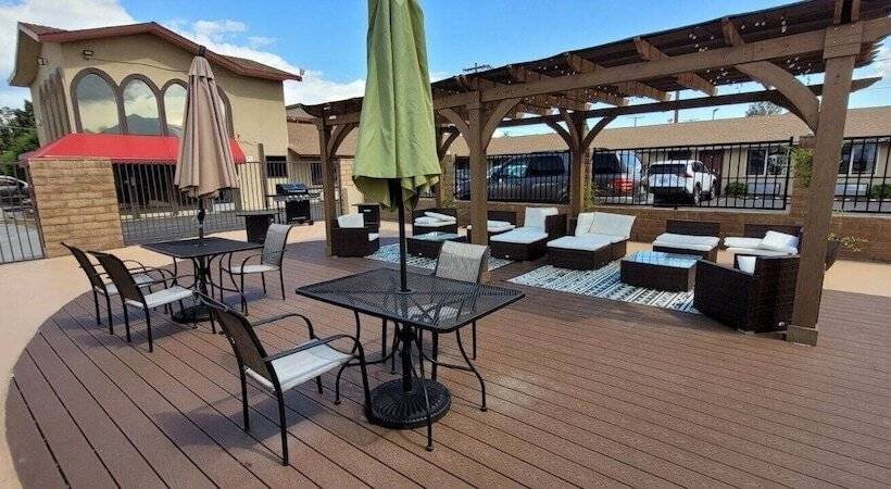 בית מלון כפרי Quality Inn Bishop Near Mammoth
