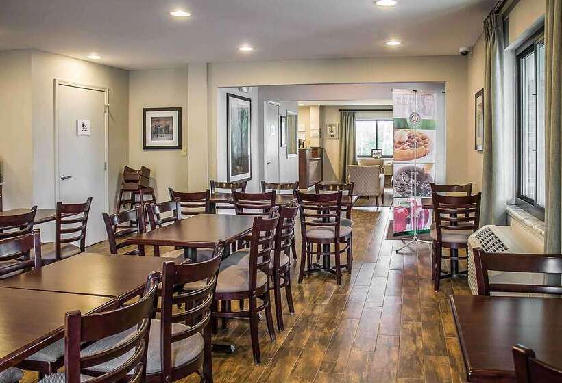 호텔 Quality Inn