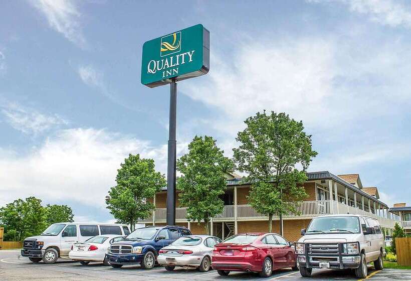 호텔 Quality Inn