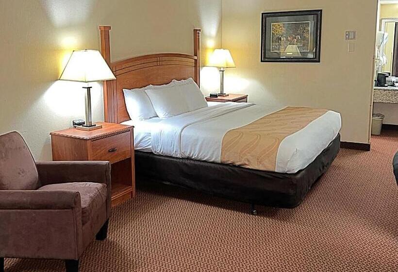 فندق Quality Inn