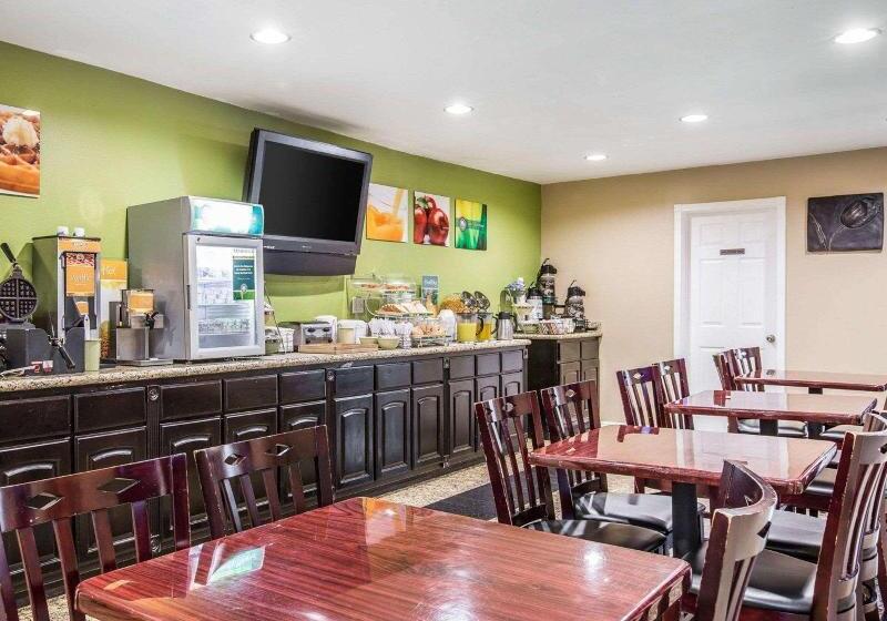 هتل Quality Inn & Suites Thousand Oaks   Us101