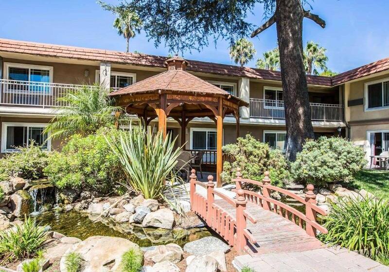 هتل Quality Inn & Suites Thousand Oaks   Us101