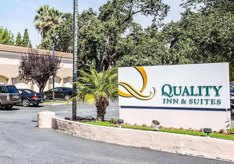 هتل Quality Inn & Suites Thousand Oaks   Us101
