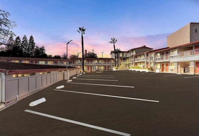 هتل Red Roof Inn Redding