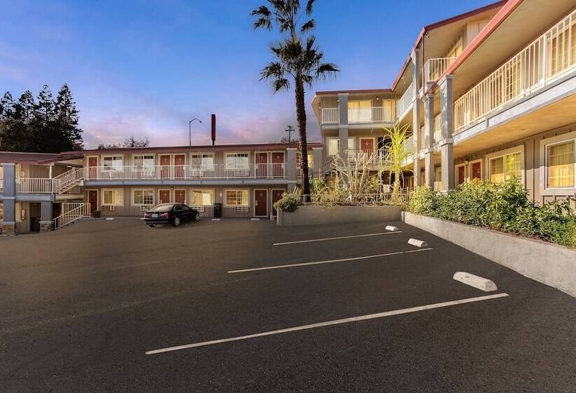 هتل Red Roof Inn Redding