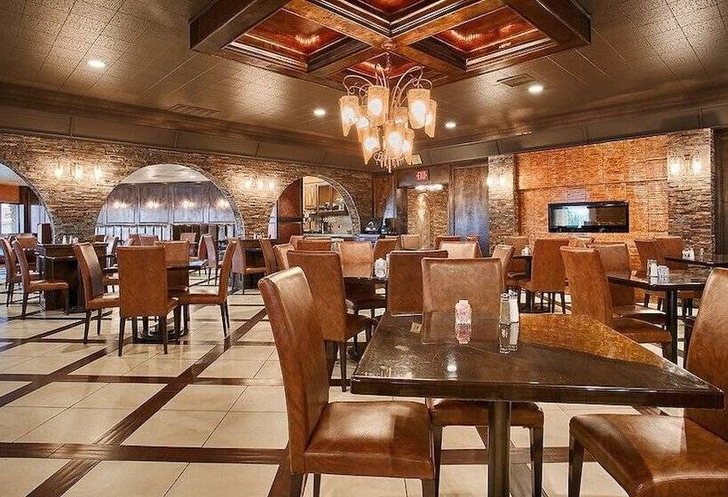 هتل Stevens Inn A Howard Johnson By Wyndham