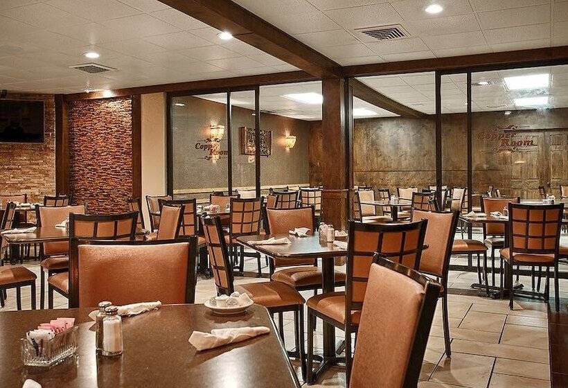 هتل Stevens Inn A Howard Johnson By Wyndham