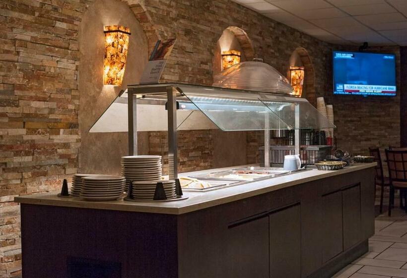 هتل Stevens Inn A Howard Johnson By Wyndham