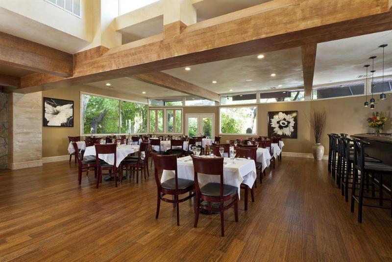 فندق The Creekside Inn