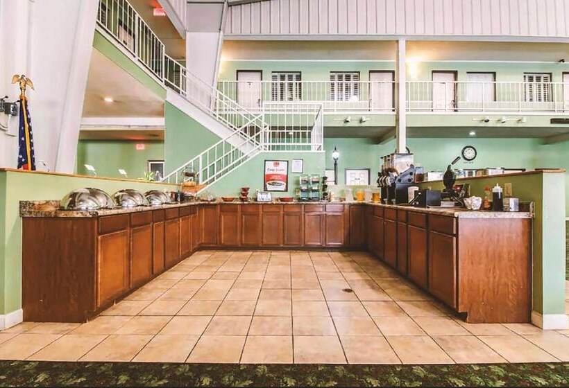 مُتل Coratel Inn & Suites By Jasper Mccook