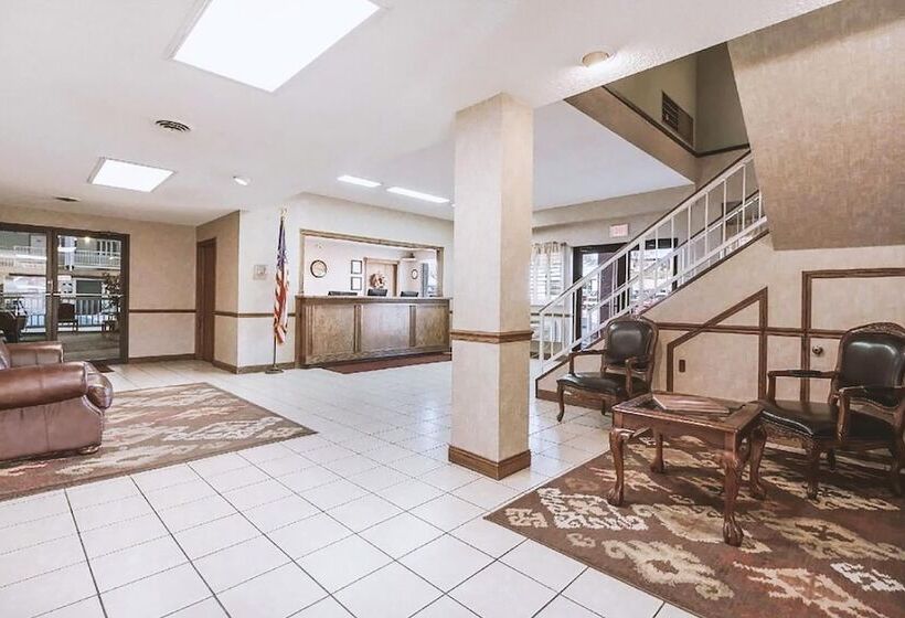 مُتل Coratel Inn & Suites By Jasper Mccook