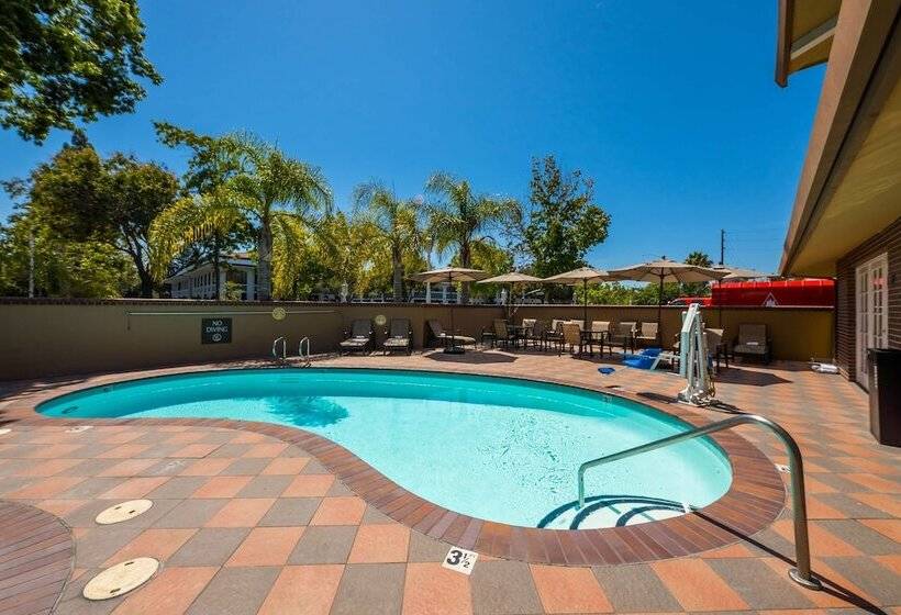 Surestay Plus Hotel By Best Western Mountain View