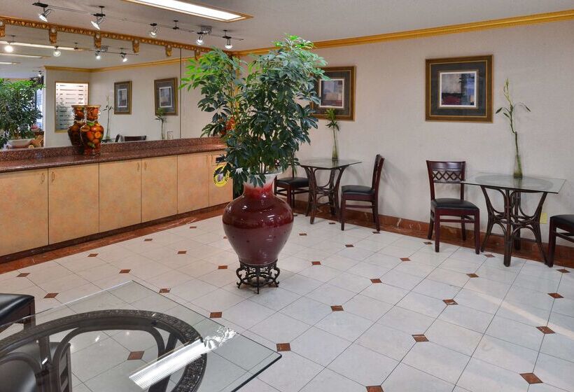 בית מלון כפרי Americas Best Value Inn & Suites Fontana