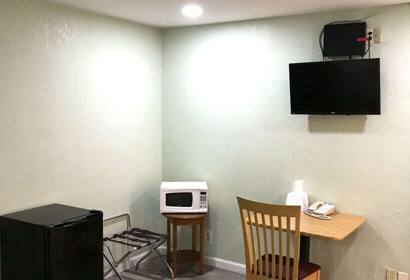 هتل Americas Best Value Inn Visalia