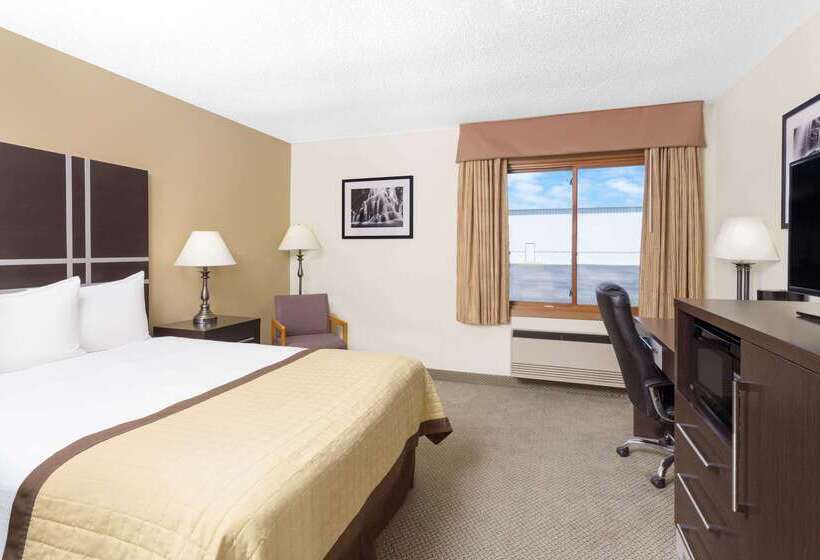 Отель Baymont By Wyndham Green Bay