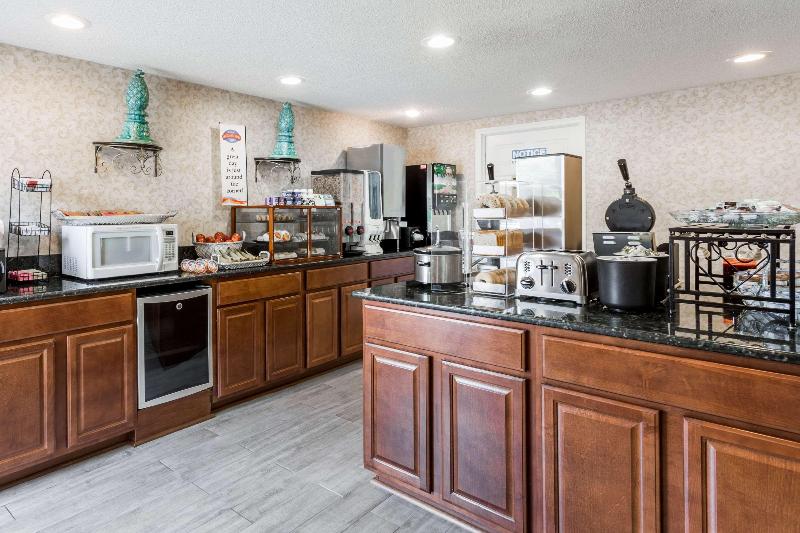 هتل Baymont By Wyndham Greensboro/coliseum