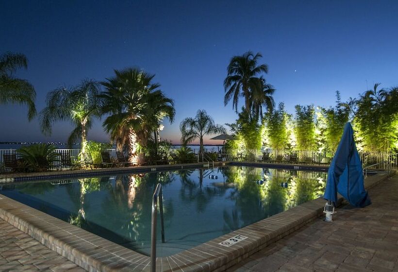 בית מלון כפרי Best Western Fort Myers Waterfront