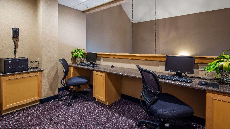 ホテル Best Western Plus Revere Inn & Suites