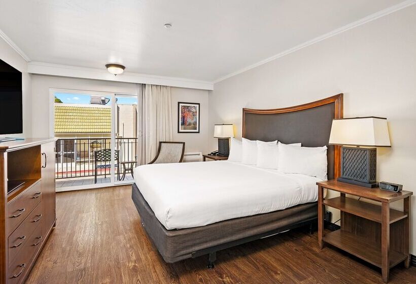 בית מלון כפרי Best Western Plus Royal Oak