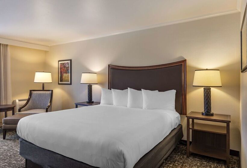 בית מלון כפרי Best Western Plus Royal Oak