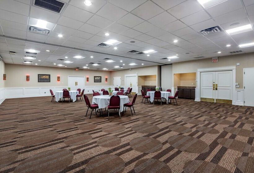 فندق Best Western Plus Saddleback Inn And Conference Center