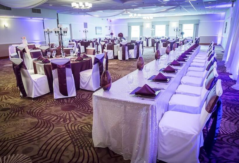 هتل Best Western Plus Steeplegate Inn