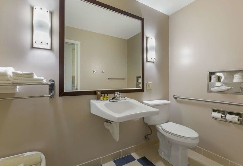 فندق Best Western Plus University Inn