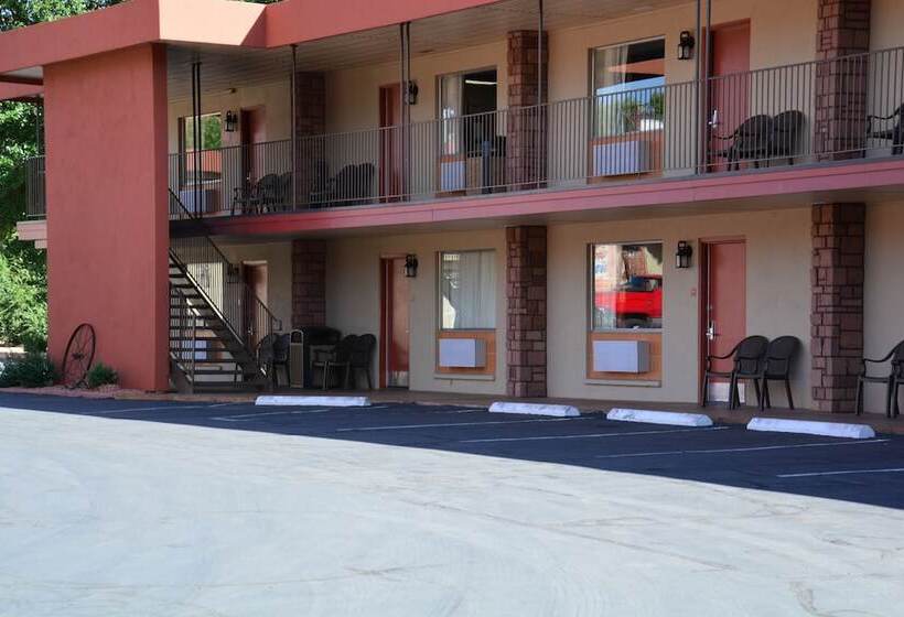 هتل Best Western Red Hills