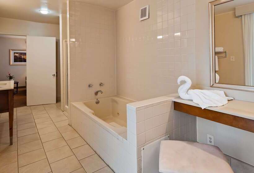 فندق Best Western Royal Palace Inn & Suites