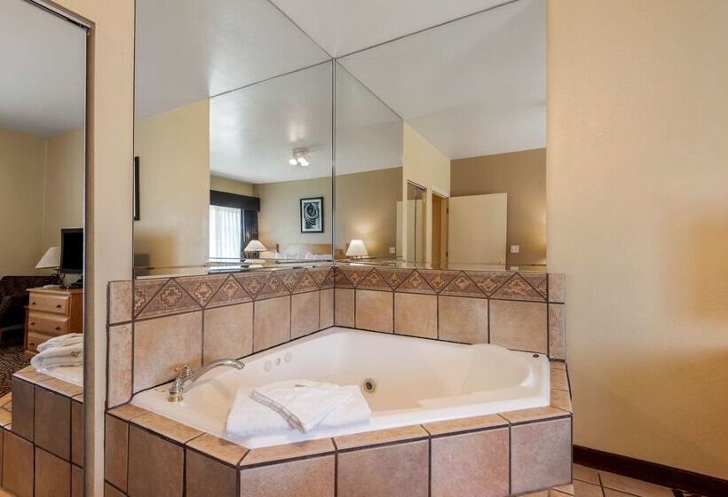 Отель Best Western Turquoise Inn & Suites