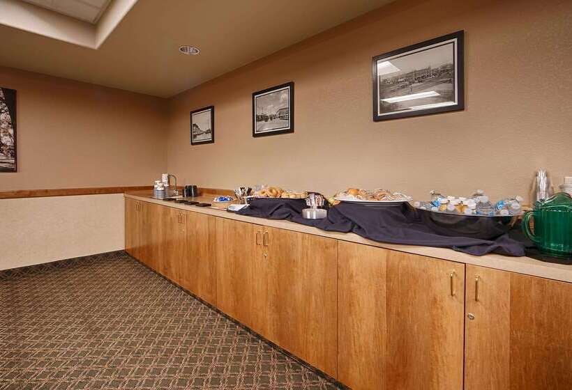 هتل Best Western University Inn
