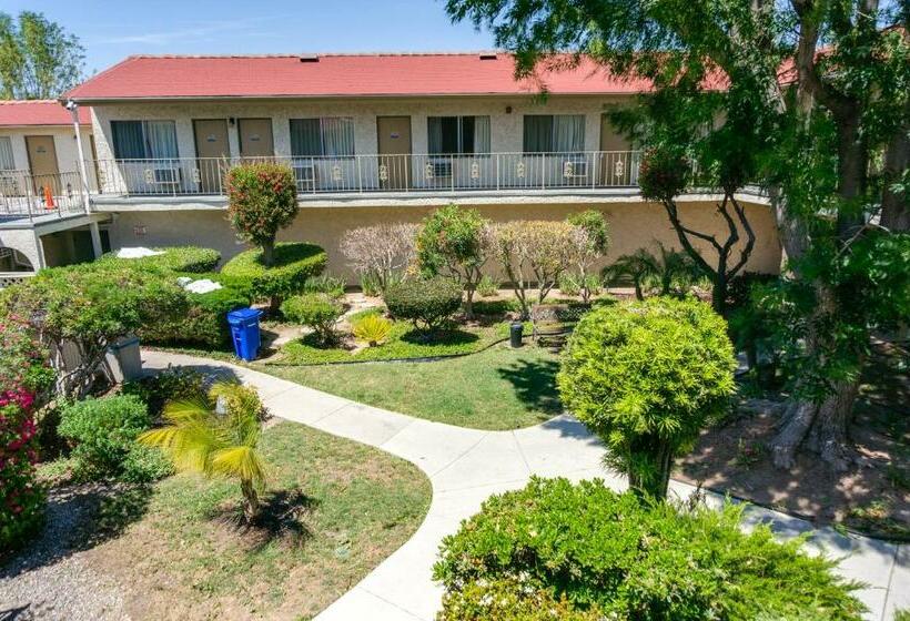 هتل California Suites