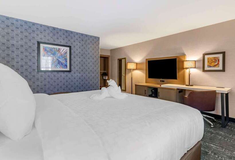 فندق Clarion Inn