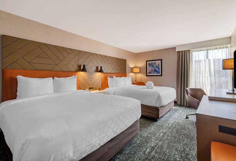 فندق Clarion Inn