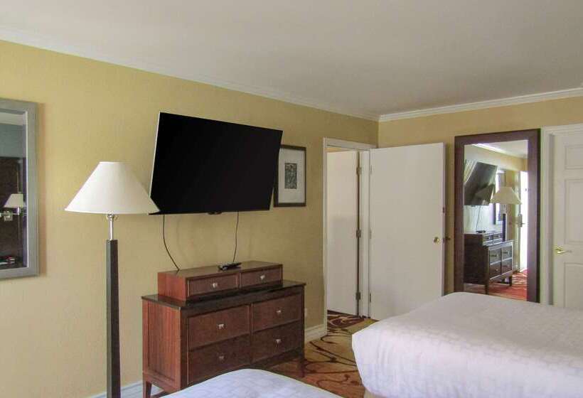 호텔 Clarion Inn Near China Lake Naval Station