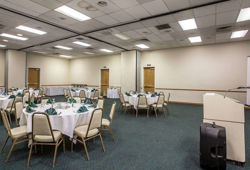 호텔 Clarion Inn Near China Lake Naval Station