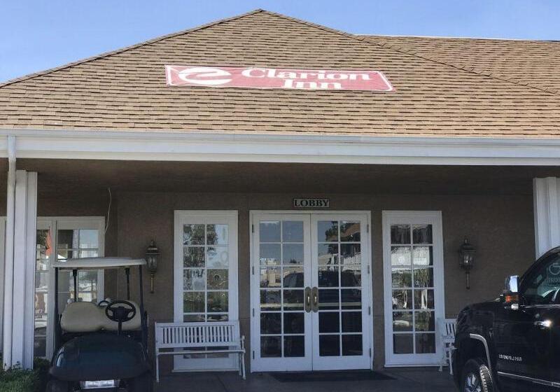 호텔 Clarion Inn Near China Lake Naval Station