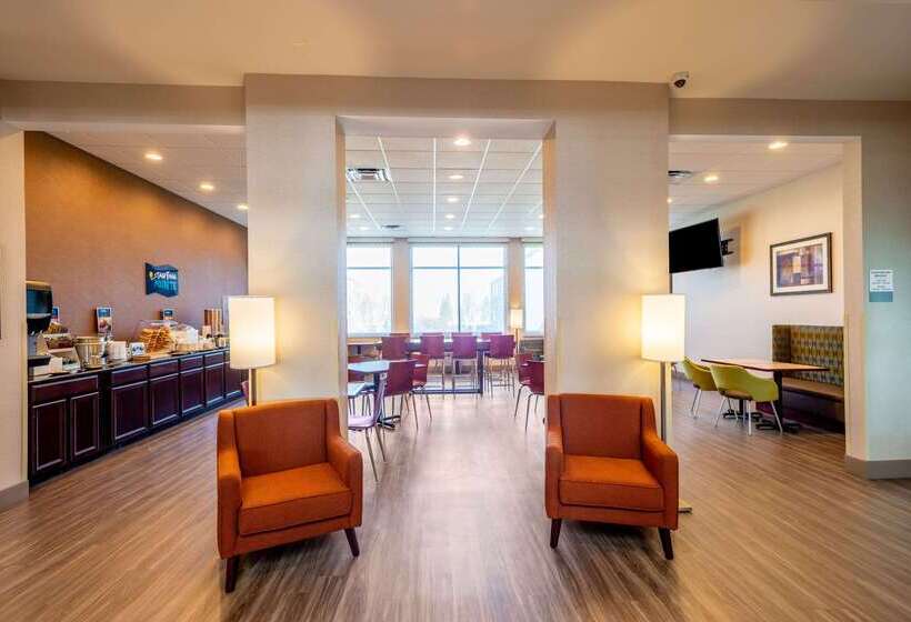 בית מלון כפרי Clarion Pointe Harrisonburg